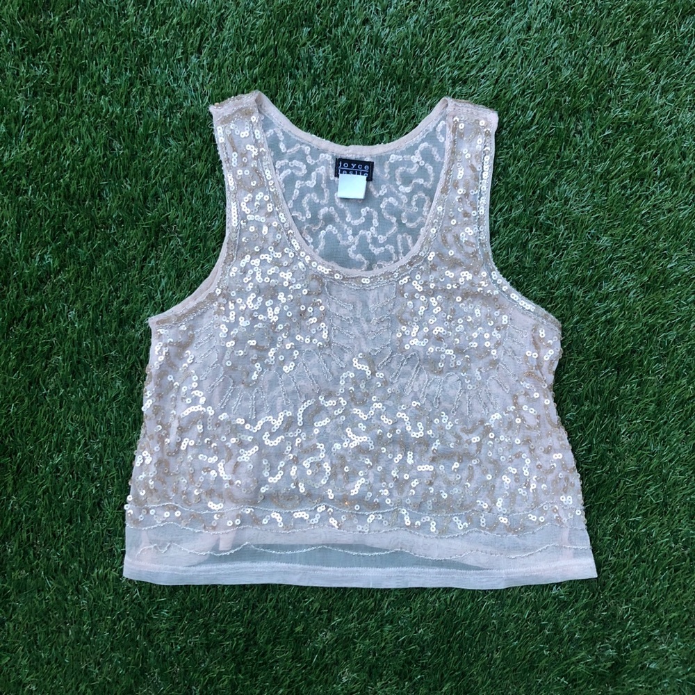 Sequenced top